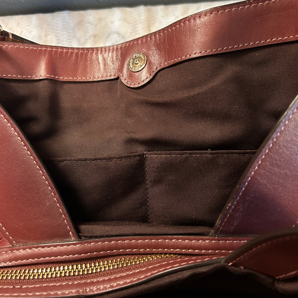 Coach Kristy Shoulder Bag Burgundy Patterned - Picture 7 of 9